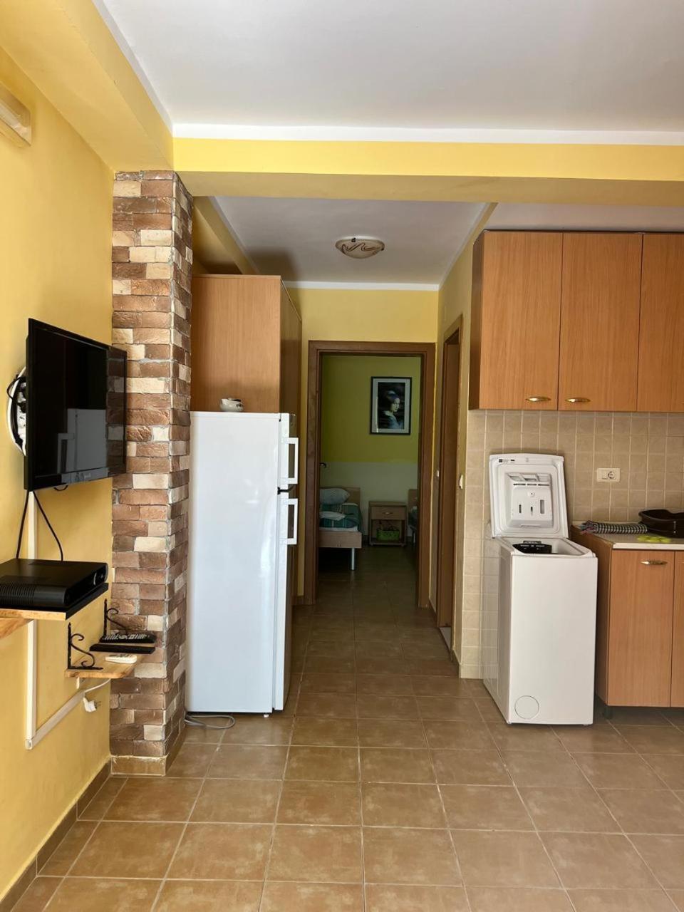 Apartments Brnjada Sutomore Kamer foto