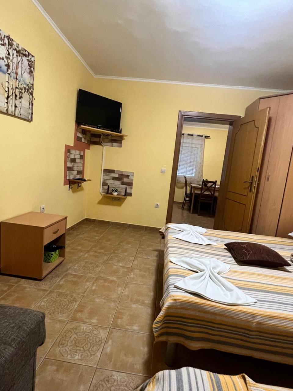 Apartments Brnjada Sutomore Kamer foto
